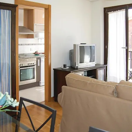 Stunning In W/ 3 Bedrooms *